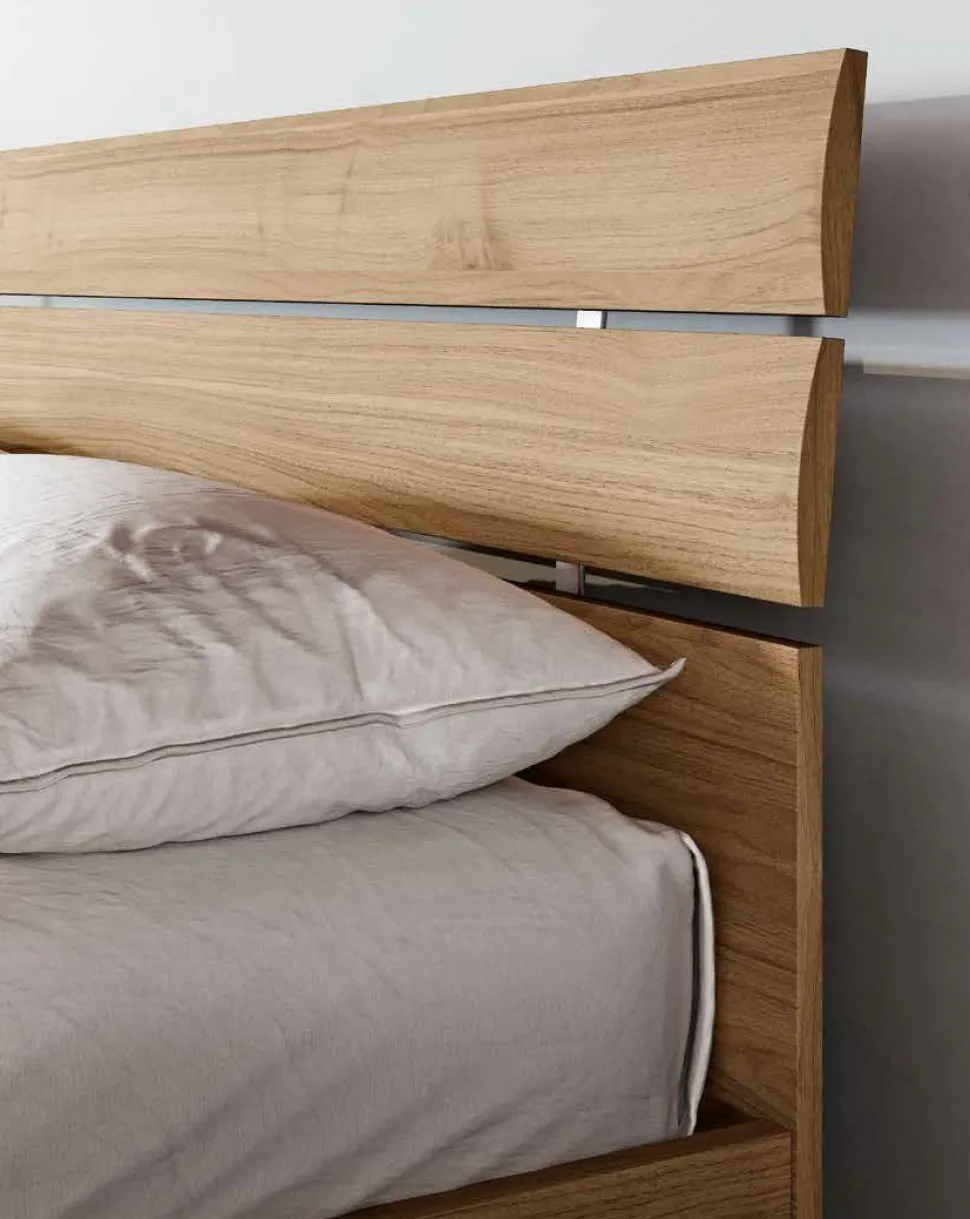 Letto matrimoniale in Noce Biondo con testiera a doghe disponibile in vari colori
