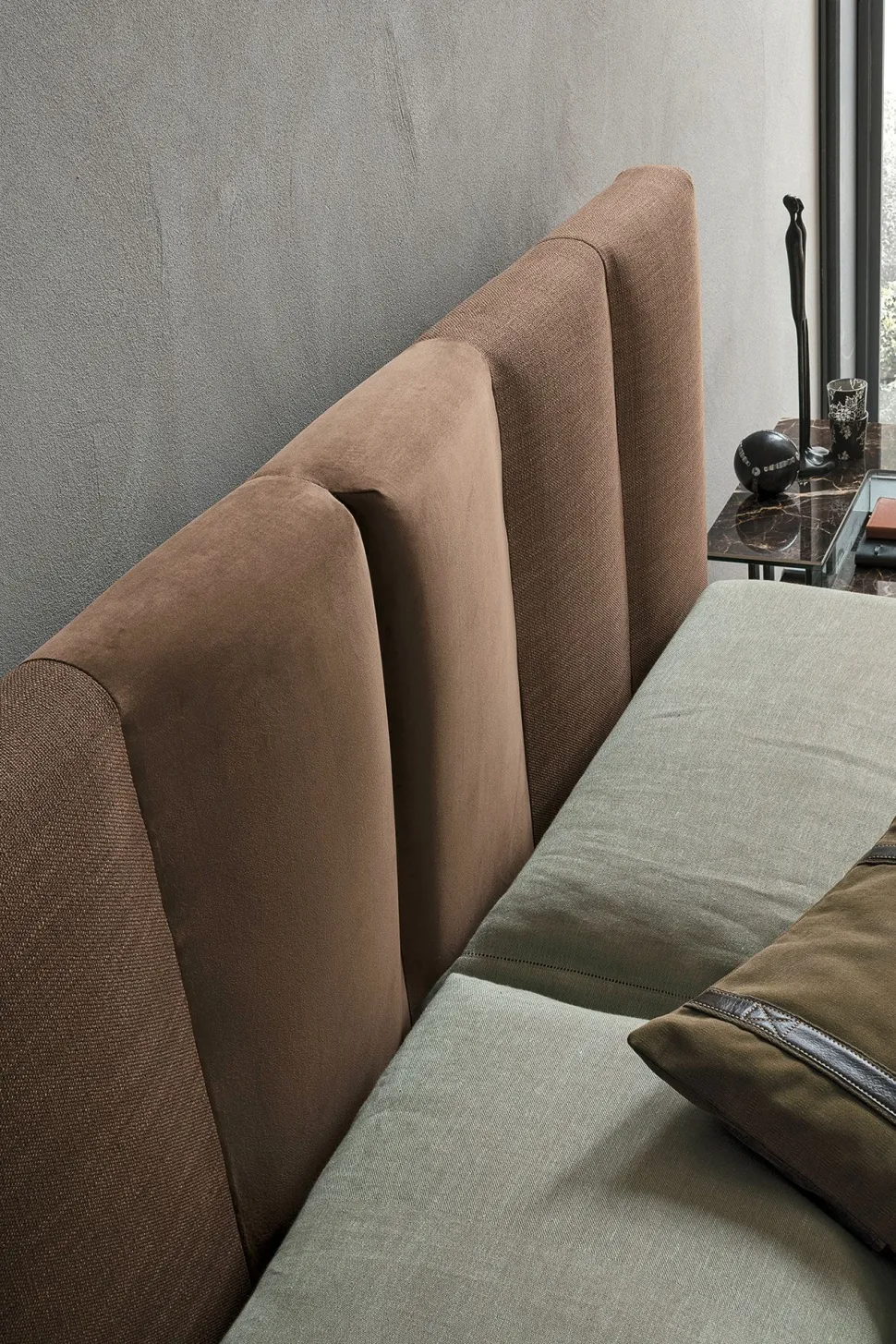 Letto matrimoniale Itaca linea Dreamer in finitura Tabacco