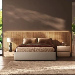 Letto matrimoniale moderno con testiera Noce Caramello Cannettata e Giroletto imbottito