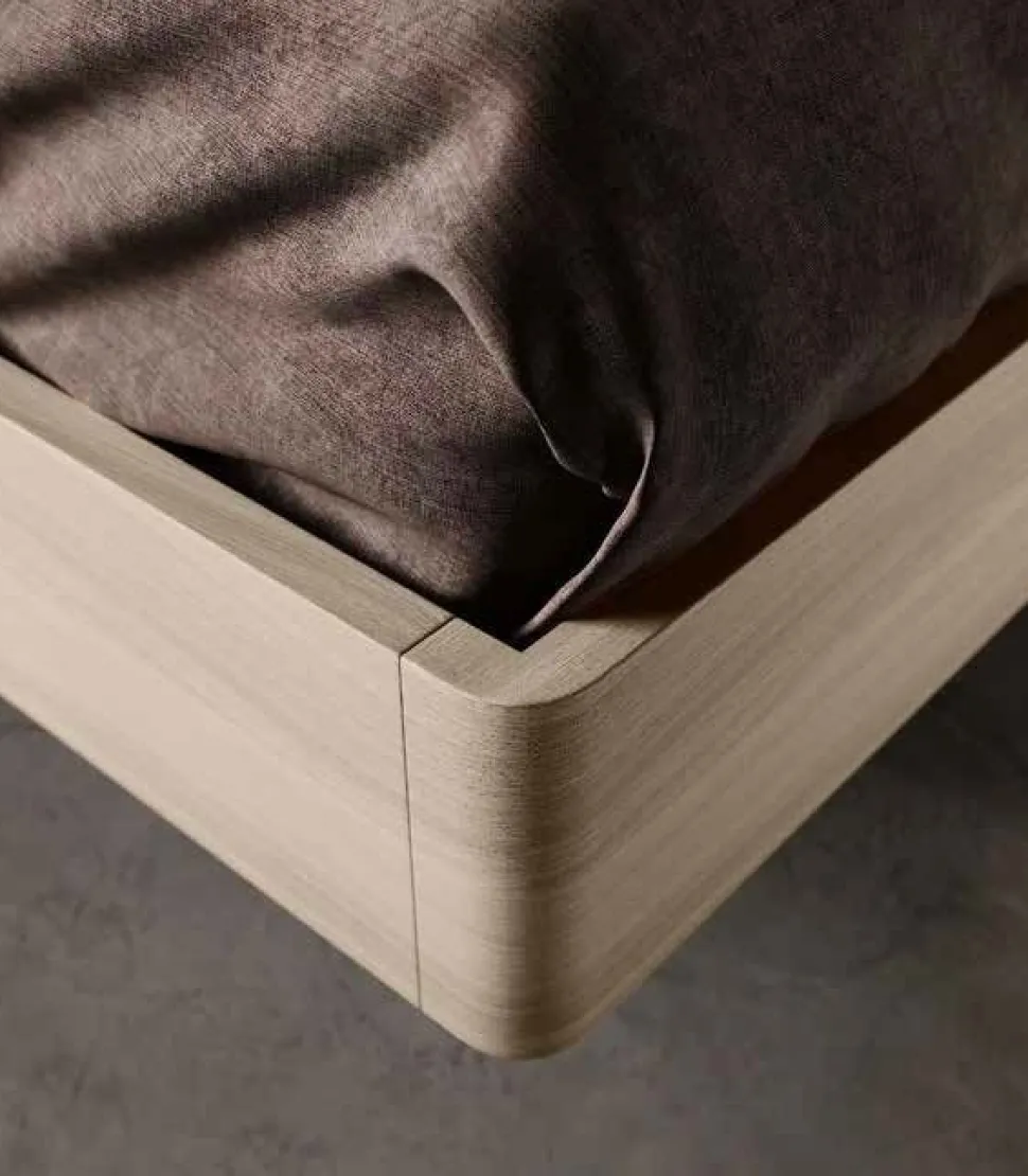 Letto matrimoniale moderno in Olmo con piede in metallo disponibile in vari colori