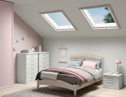 Letto singolo con inserto imbottito Meda linea Omega disponibile in vari colori