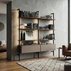 Libreria a muro moderna con pali in alluminio componibile con mensole e pensili disponibile in vari colori