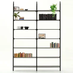 Libreria regolabile con palo in alluminio e mensole personalizzabili