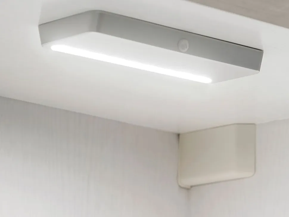Luce LED Kraz ricaricabile via USB con sensore di movimento