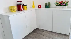 Madia ad angolo moderna
