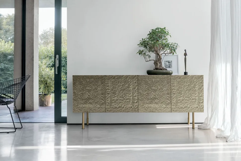 Madia 4 ante con piedini Artemide disponibile in vari colori