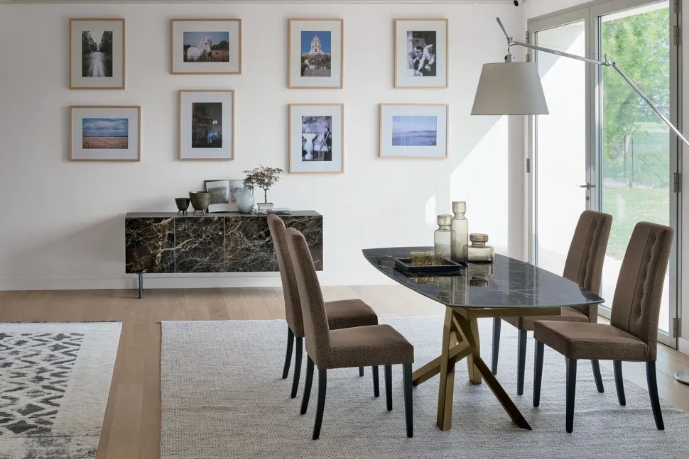 Madia 4 ante con piedini Artemide disponibile in vari colori
