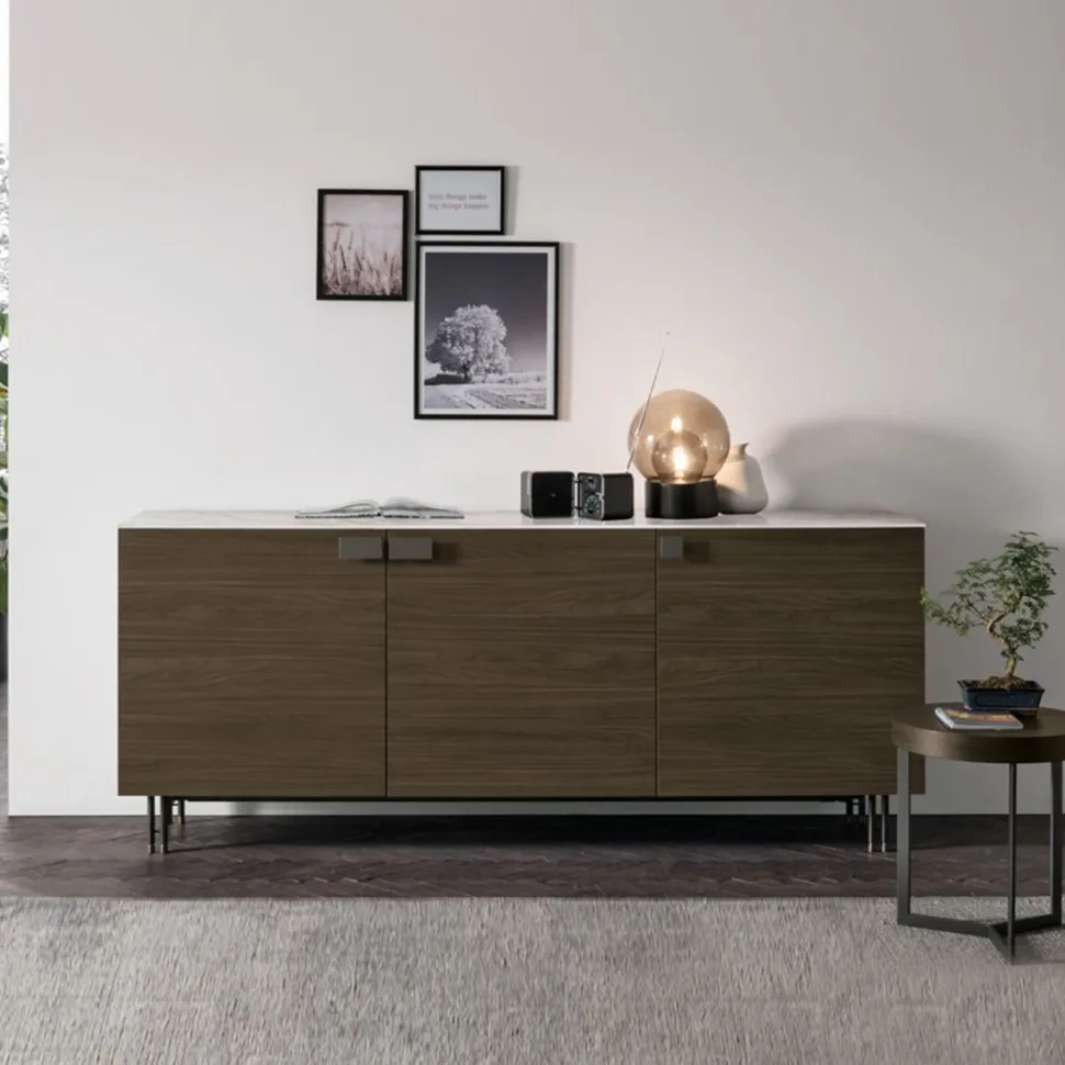 Madia 3 ante con piedini in metallo Prometeo linea Nais disponibile in 8 misure e vari colori
