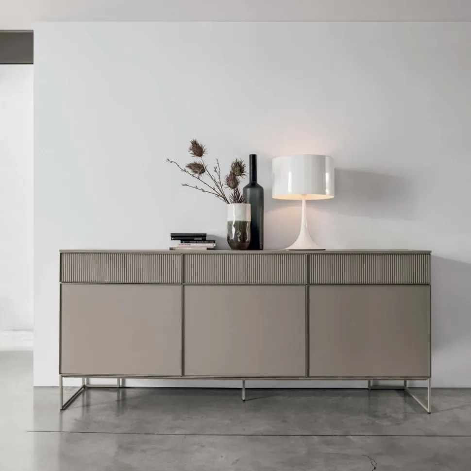 Madia 3 ante e 3 cassetti disponibile in 3 misure con Grafica e colori personalizzabili