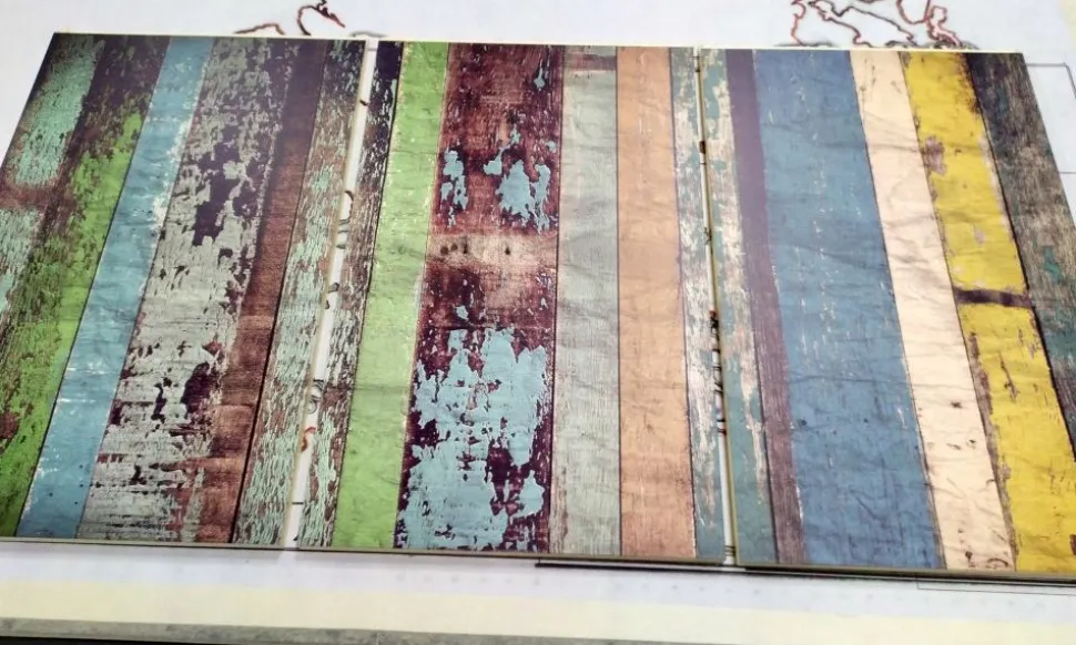Madia 3 ante linea Clear Fancy in Bianco Opaco serigrafata WOOD