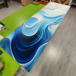 Madia 4 ante linea Sax in Bianco Lucido con grafica onde blu