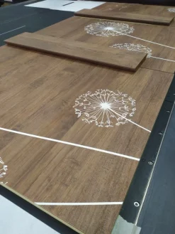 Madia 3 ante linea Sax in finitura Rovere Mercure con serigrafia
