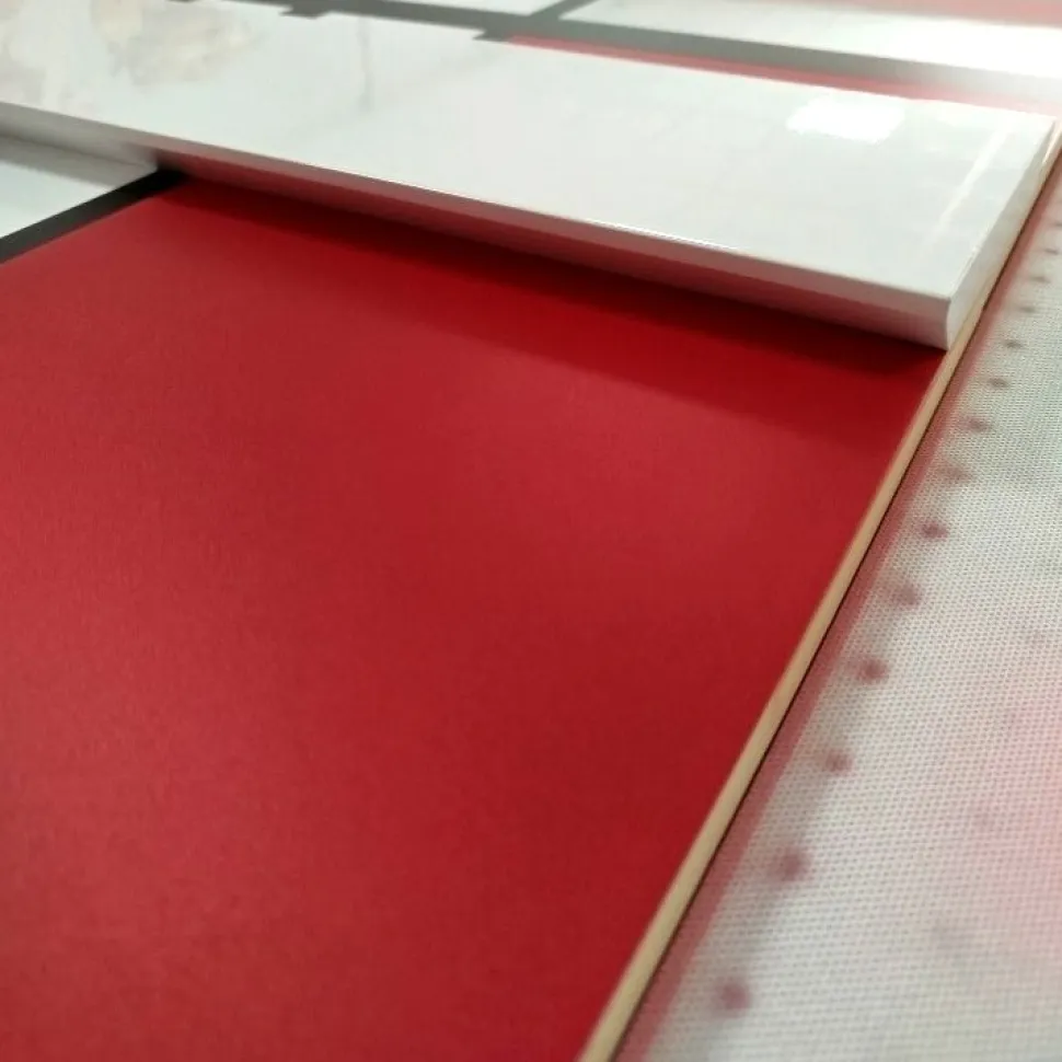 Madia 3 ante linea Sax in finitura Bianco Lucido con serigrafia Mondrian