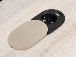 Multiconnettore da incasso con coperchio scorrevole Vertikal Flat diametro 60 mm