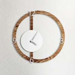 Orologio da parete HALO, effetto legno scuro e bianco