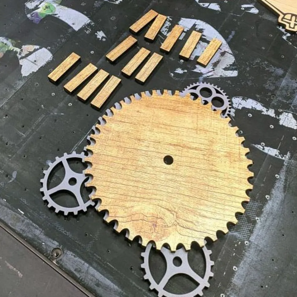 Orologio Illum effetto legno naturale