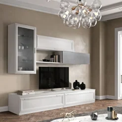 Parete attrezzata Arlet linea Prevaling finitura Bianco Frassino e Argento.