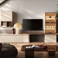 Parete attrezzata moderna con cubi con anta in vetro sospesi in finitura Mercure e Cashmere