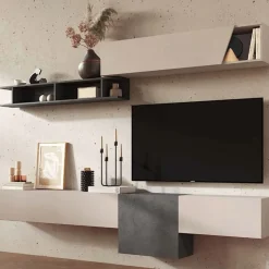 Parete attrezzata moderna sospesa componibile con ante a taglio obliquo Alex in finitura Cashmere e Piombo