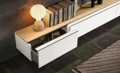 Parete attrezzata sospesa moderna con pensili Elias disponibile in vari colori