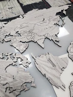 Planisfero da parete in tre misure finitura Bianco Frassino