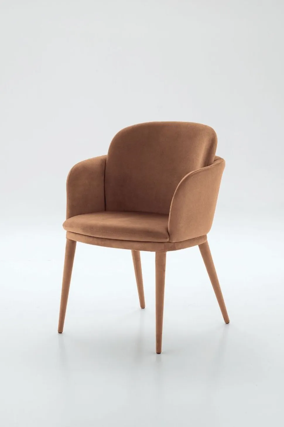 Poltroncina imbottita in tessuto Cleveland disponibile in 6 colori