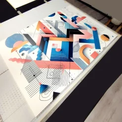 Scarpiera stretta 4 ante battenti Master bianco lucido con grafica geometrica colorata