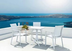Sedia Atlantica disponibile in 3 colori