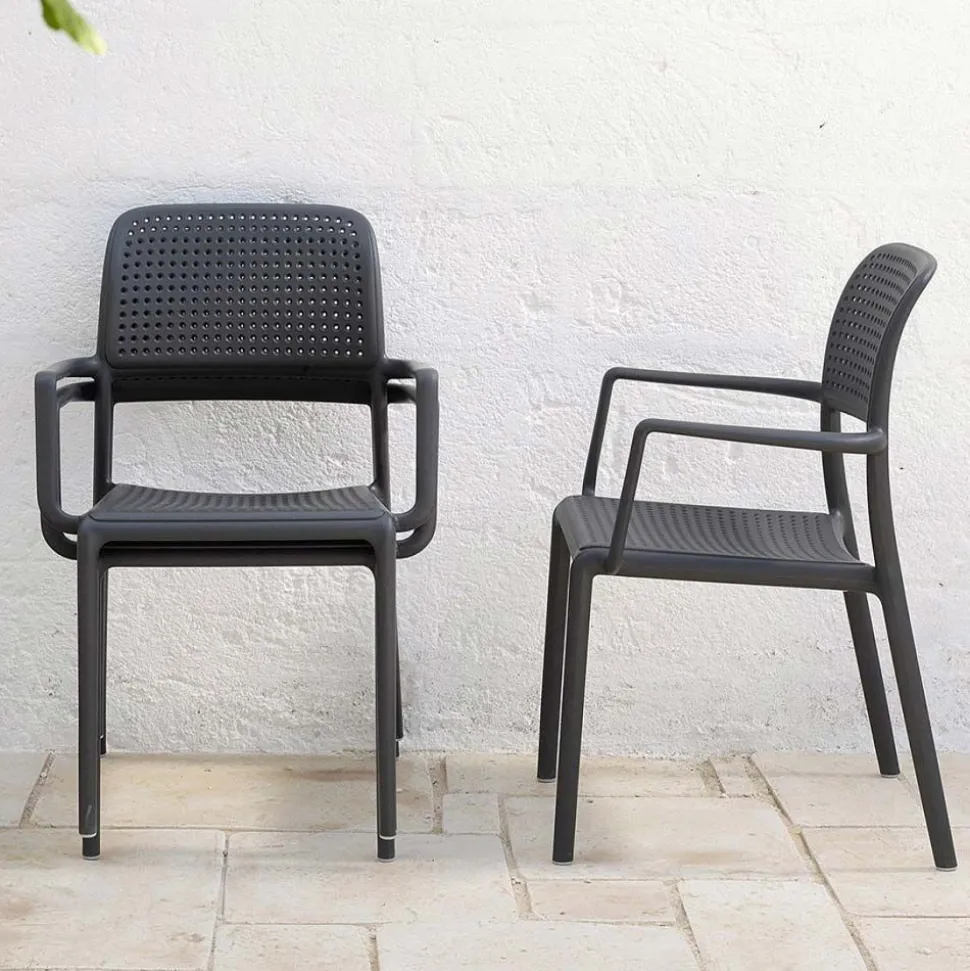 Sedia Boreale con braccioli disponibile in 4 colori