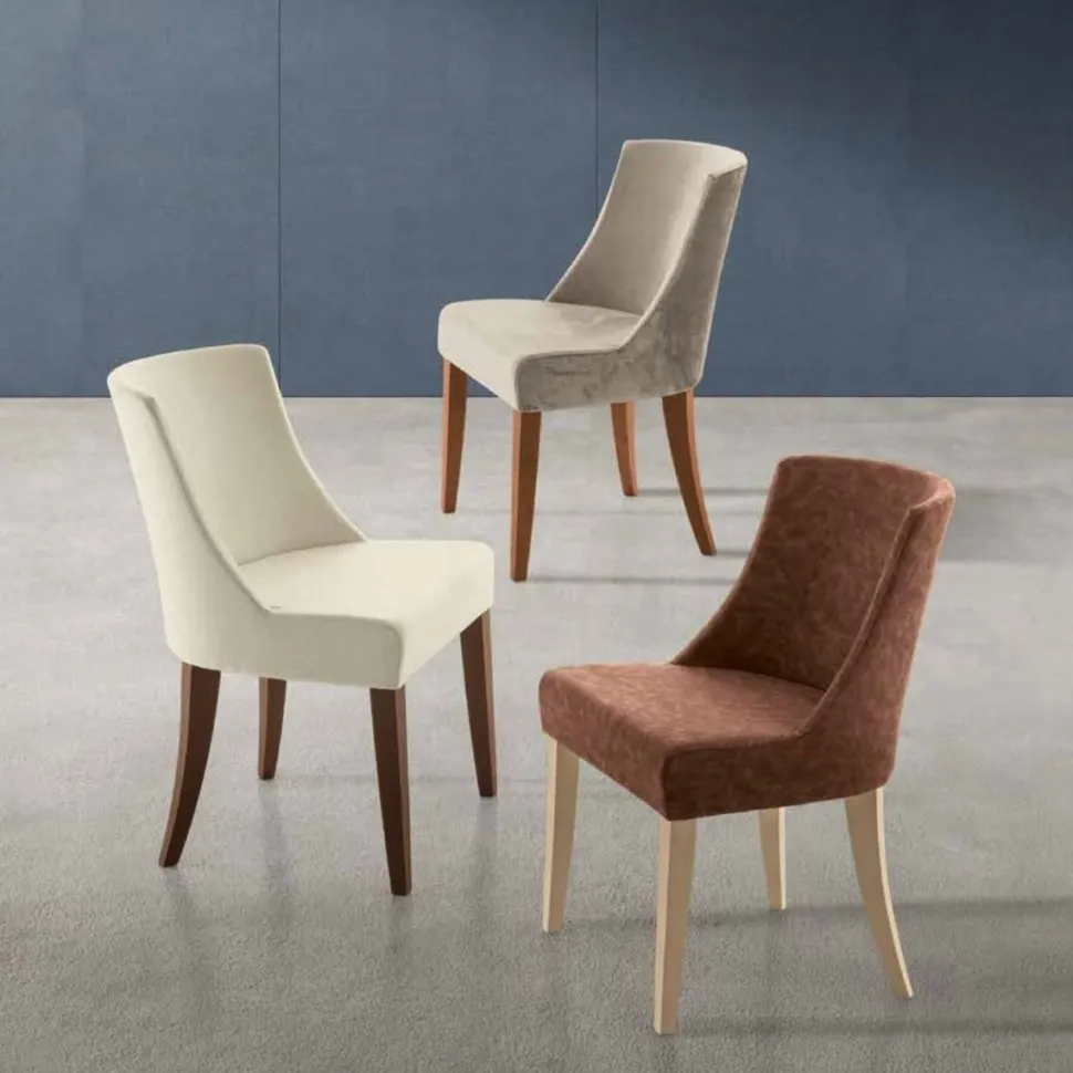Sedia con struttura in legno e seduta imbottita in tessuto Costarella