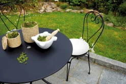 Sedia da giardino impilabile Stresa in Ferro Nero Antiruggine senza Braccioli