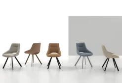 Sedia imbottita e rivestita in tessuto Kudo disponibile in 6 colori