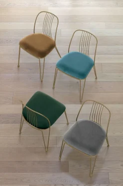 Sedia in metallo verniciato e seduta rivestita Granada disponibile in 7 colori