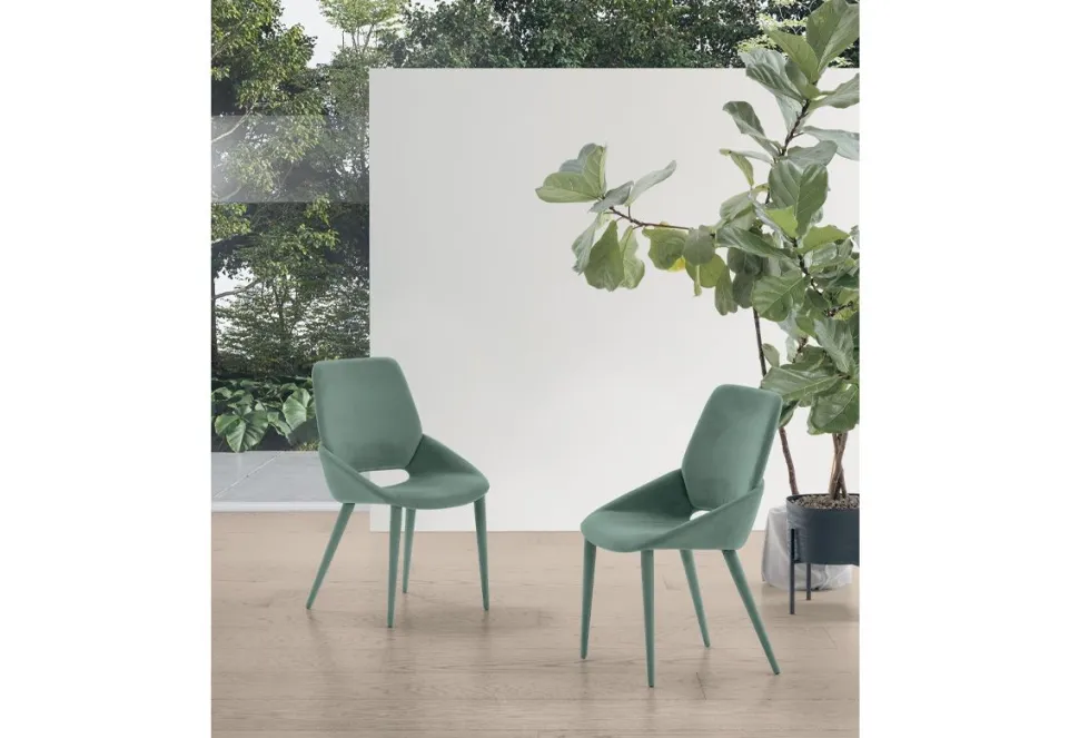 Sedia interamente rivestita in tessuto Portland disponibile in 6 colori