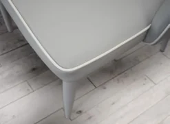 Sedia Mirabella imbottita in Ecopelle disponibile in 4 colori