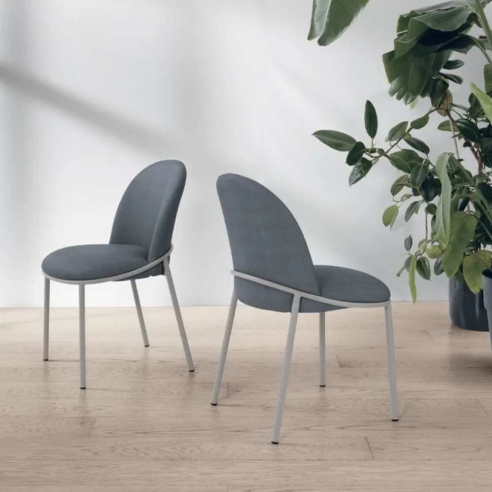 Sedia moderna e colorata imbottita e rivestita in tessuto Ofelia disponibile in 6 colori
