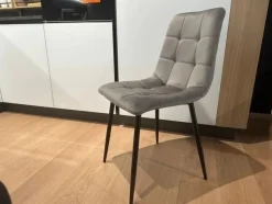 Sedia rivestita in tessuto velluto Grigio Titanio modello Tris