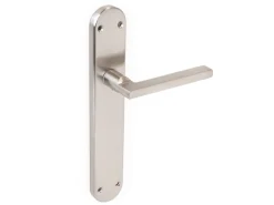 Set di maniglie per porte interne Perth con piastre 43x250 mm in Alluminio e Zama