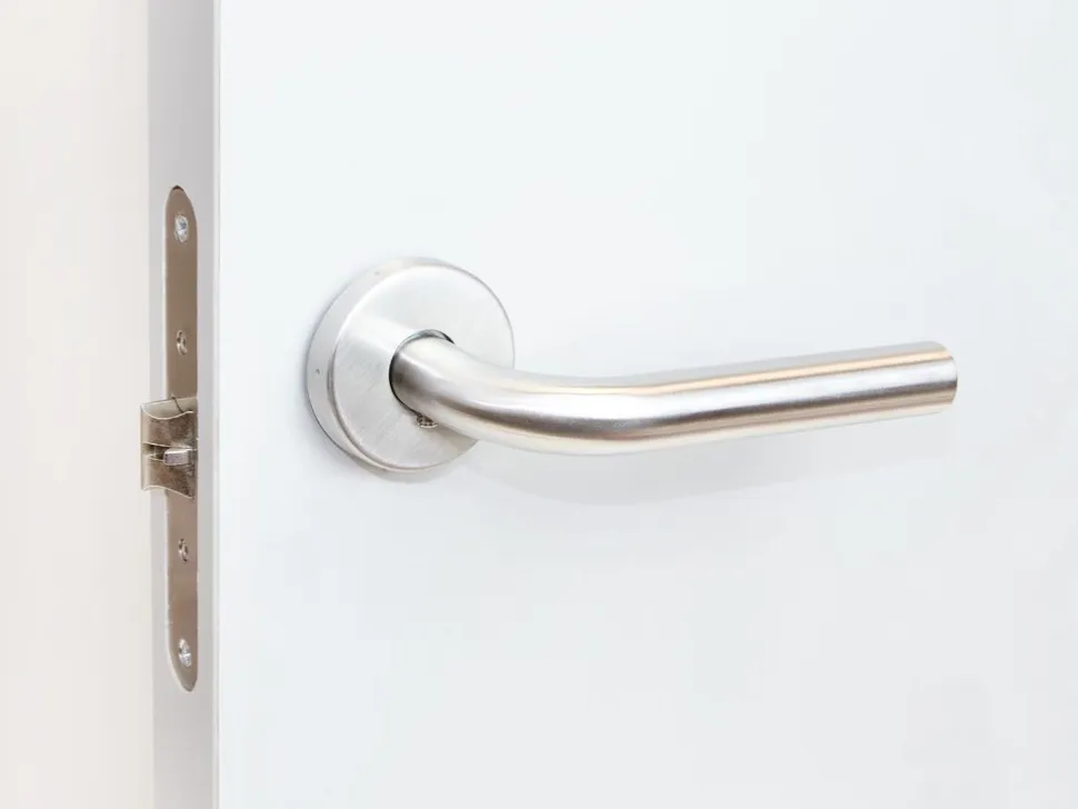 Set di maniglie per porte interne con rosetta D.53mm forma a L in Acciaio inox