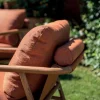 Set divani da Esterno Cartagena con Divano, 2 Poltrone e Tavolino in Alluminio Effetto Legno e Cuscini Rossi