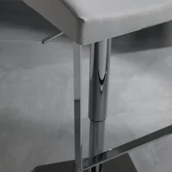 Sgabello Maxim disponibile in 3 colori