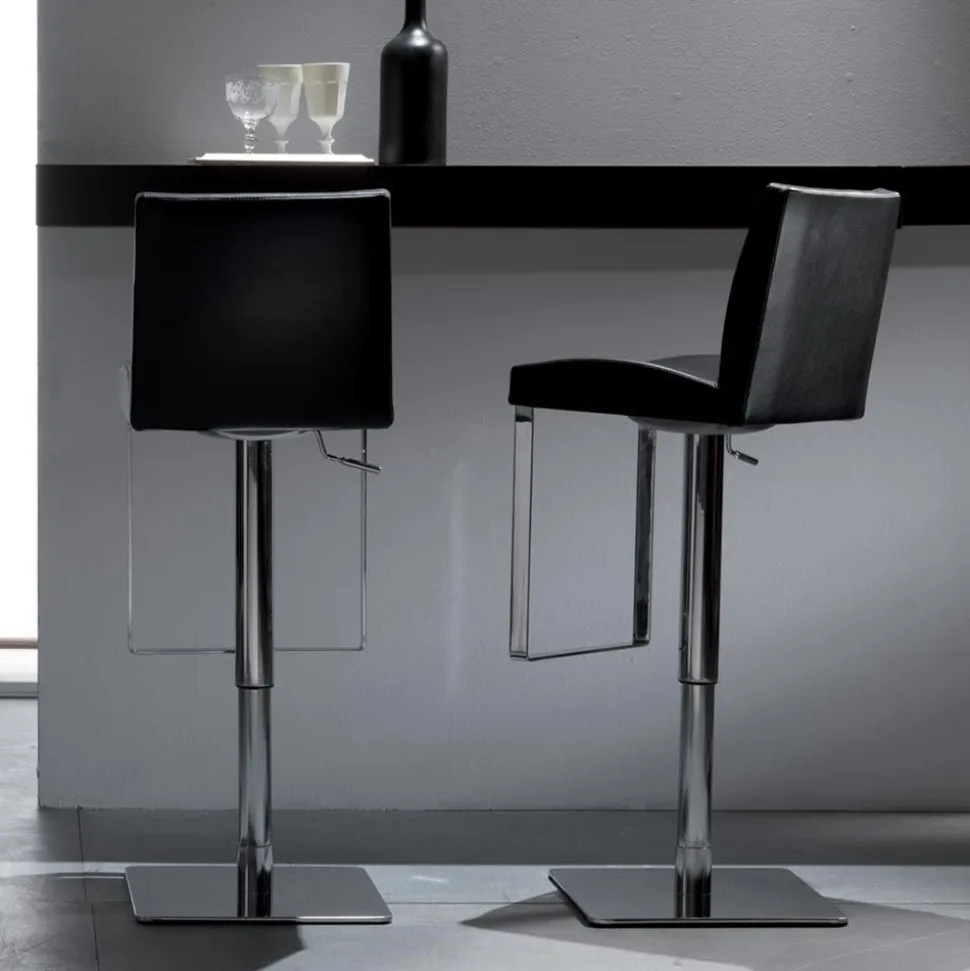 Sgabello Maxim disponibile in 3 colori
