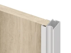 Sistema scorrevole per armadio a 2 ante con chiusura ammortizzata Placard 74 e profilo Wave Verniciato bianco