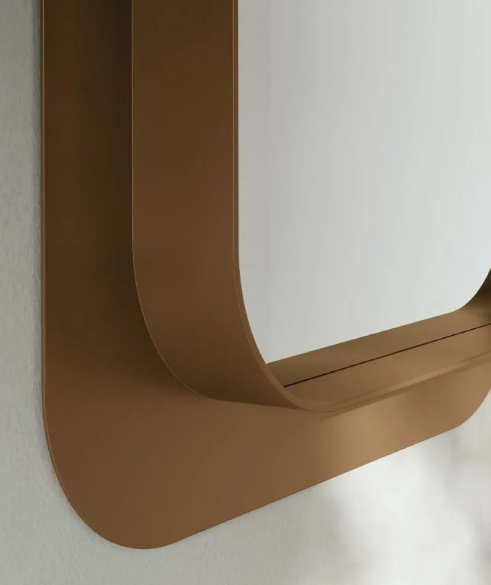 Specchiera con cornice in metallo verniciato Quadra