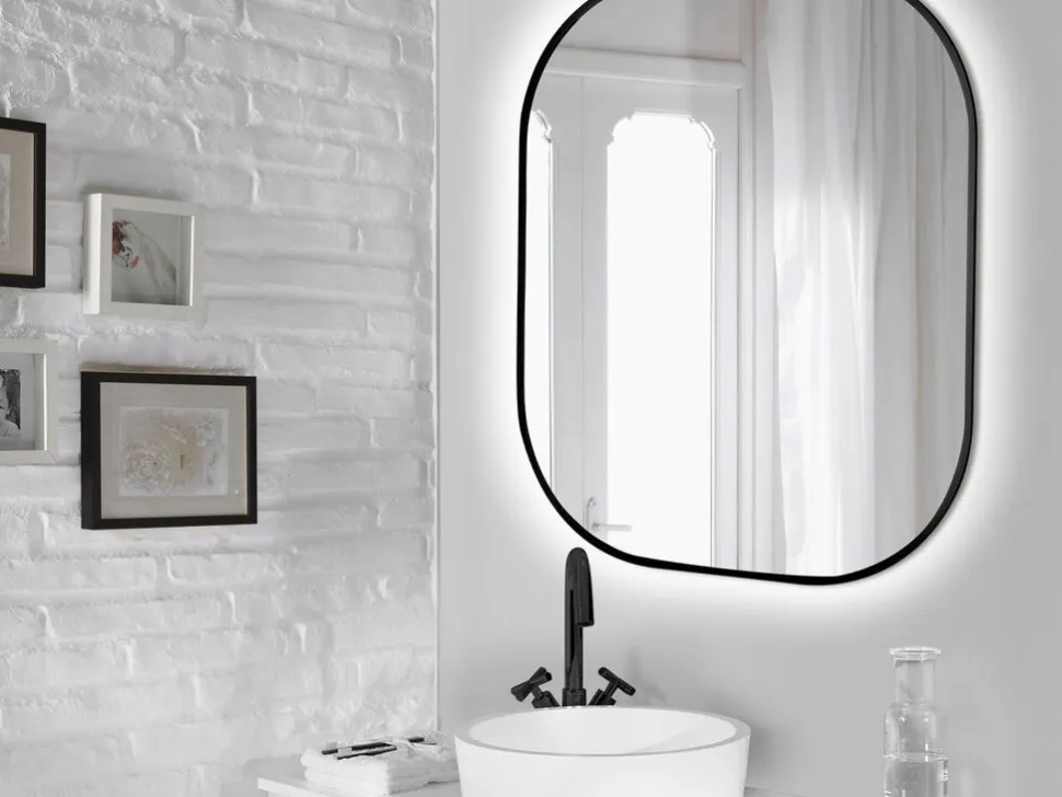 Specchio da bagno rettangolare con bordi arrotondati Cepheus con Illuminazione LED decorativa e cornice nera