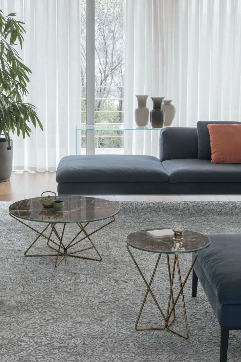 Tavolino da salotto Star Corner disponibile in vari colori