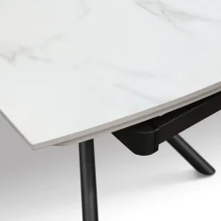Tavolo Allungabile con base Metallo arrotondata e piano Ceramica Bianco Statuario in 2 misure