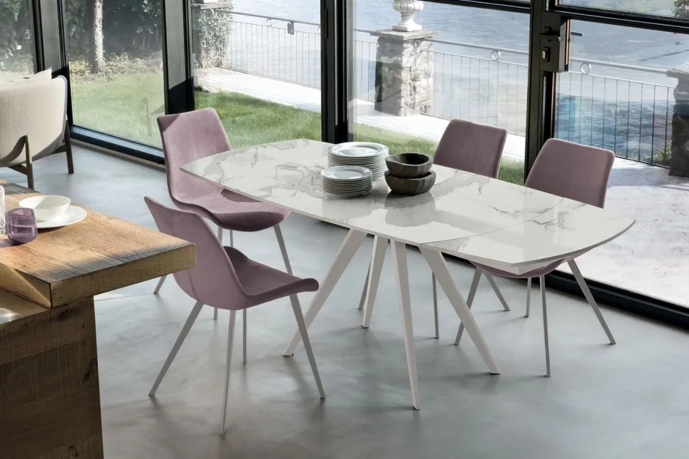 Tavolo allungabile con piano girevole in gres Vortice disponibile in diversi colori L 130