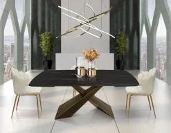 Tavolo allungabile con struttura in metallo e piano arrotondato in ceramica Romina disponibile in 2 misure