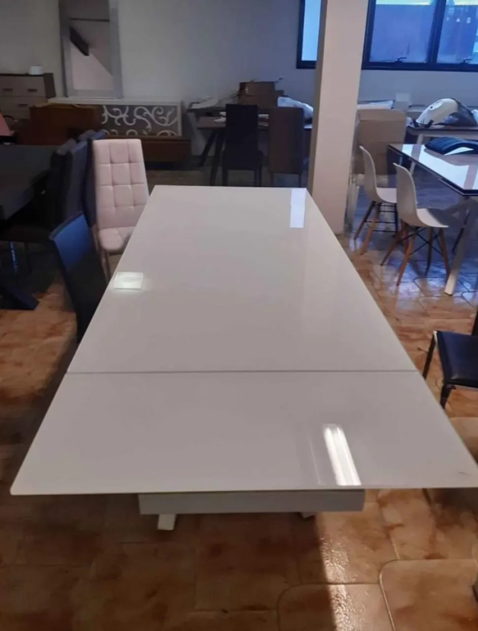 Tavolo allungabile Eco con piano in vetro Bianco